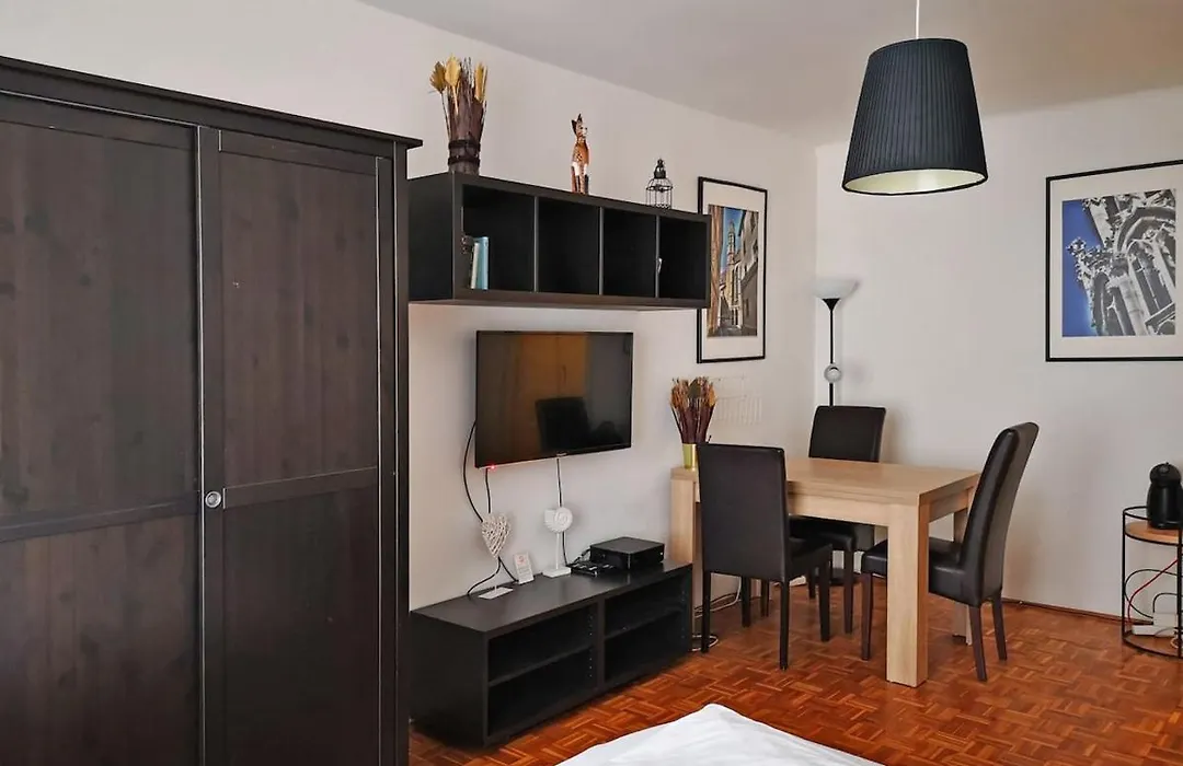 Central Living - Stephansdom Apartments-1
